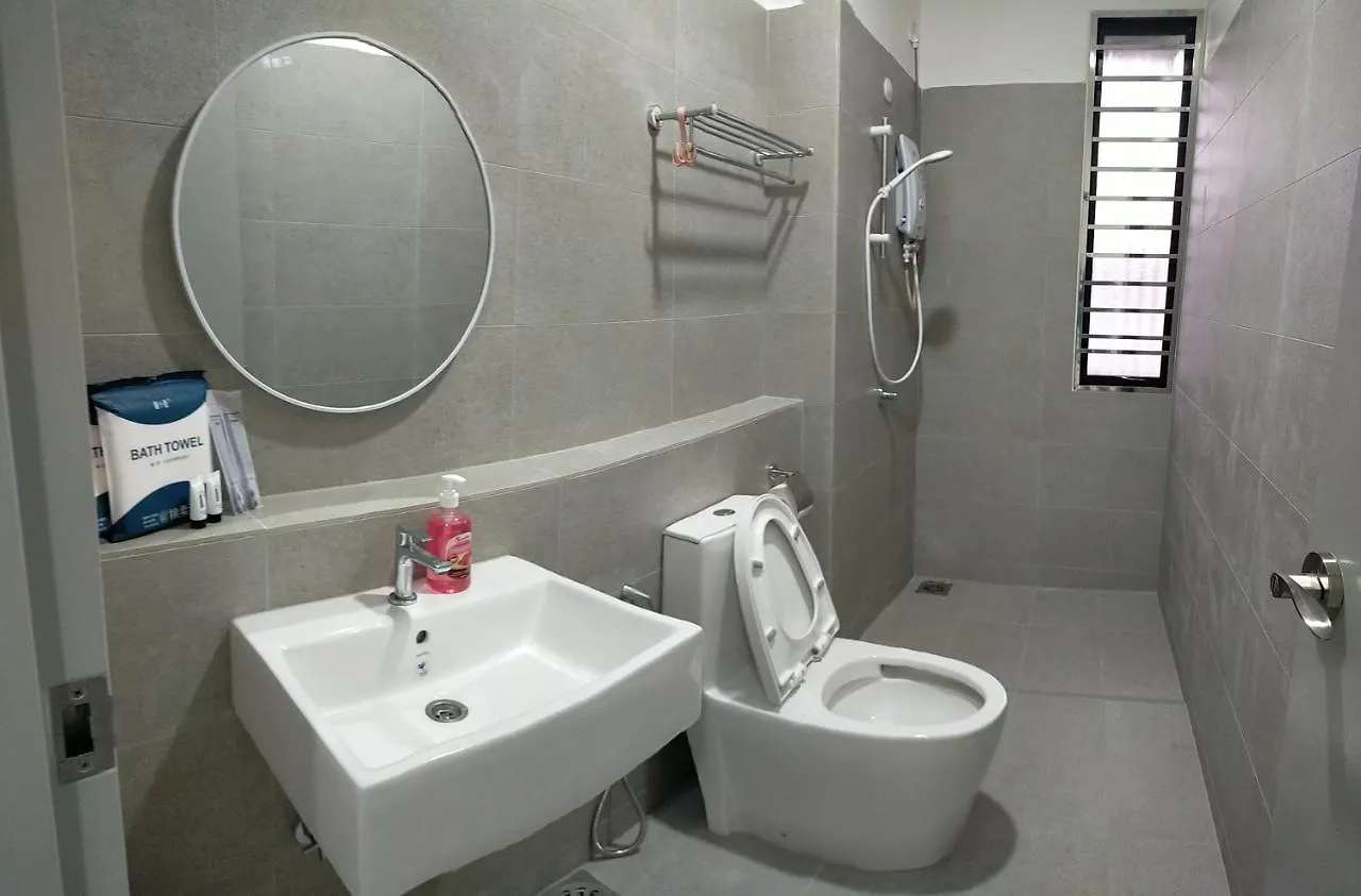 Four Leaf Clover Residence @ Crest Mount Austin Jb 新山 度假居