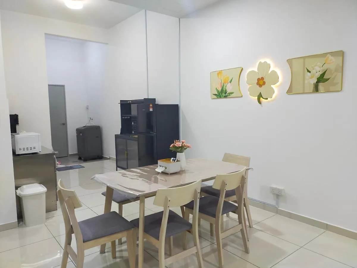 Four Leaf Clover Residence @ Crest Mount Austin Jb 新山 度假居