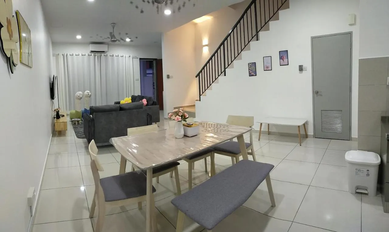 度假居 Four Leaf Clover Residence @ Crest Mount Austin Jb 新山