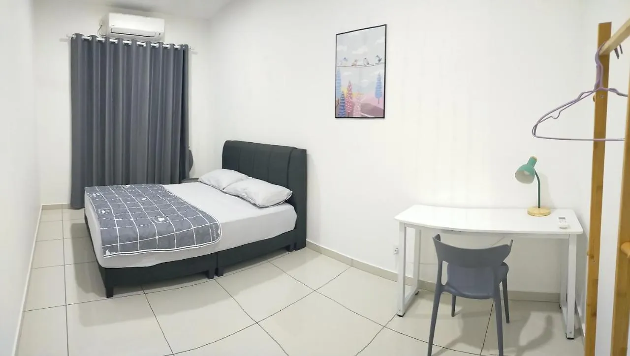 Four Leaf Clover Residence @ Crest Mount Austin Jb 新山 0*,  马来西亚